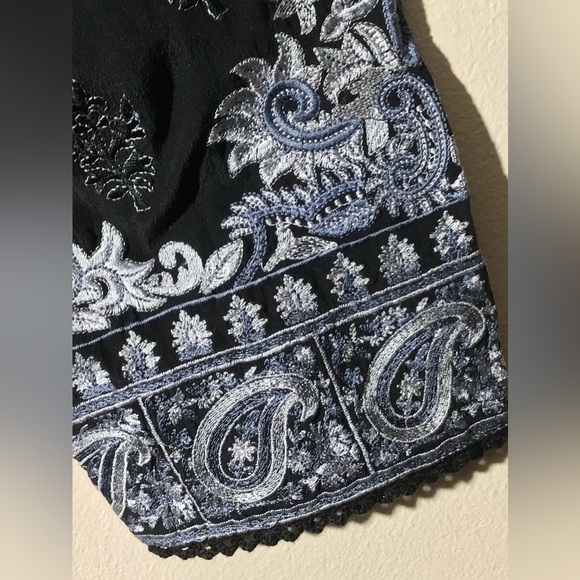 Anthropology SILK 100% “BIBA” Beautiful EMBROIDERED LADIES TOP💖💖 - Picture 6 of 7